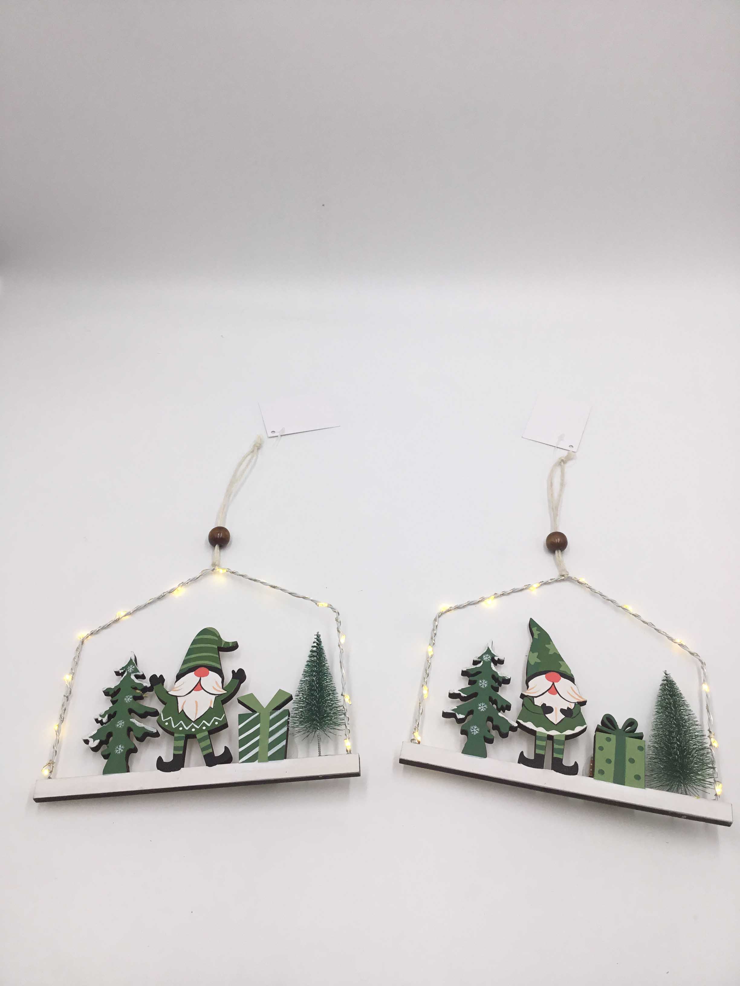23LV025 Christmas Wood Decoration, Christmas Hanging Decoration, Tree Decoration, wood wall hanging Christmas Hanging Decoration, Tree Decoration, wood wall hanging，or Pendant with light