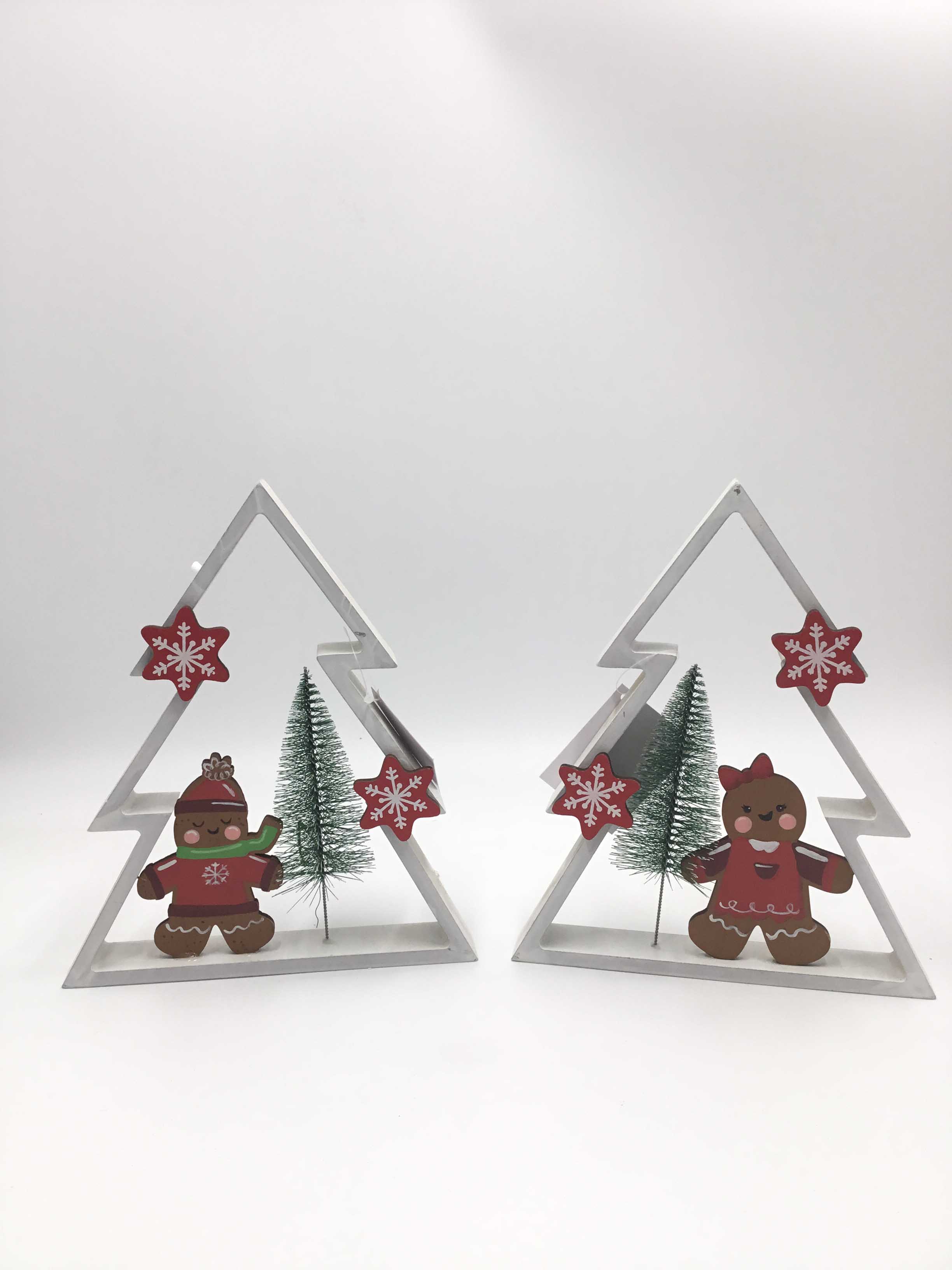 23JBR017 Wholesale Christmas Gingerbread Man with Wooden Presents on A wood Base with LED Light for Christmas Table Decorations