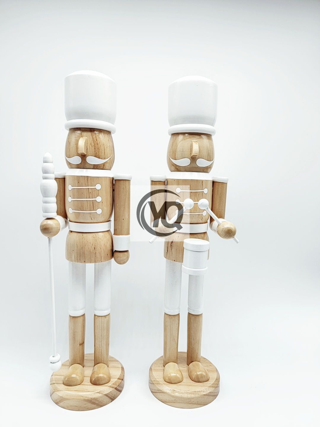 23YN503 Natural Wooden Varnished Nutcracker With Clear Lacquer H38CM